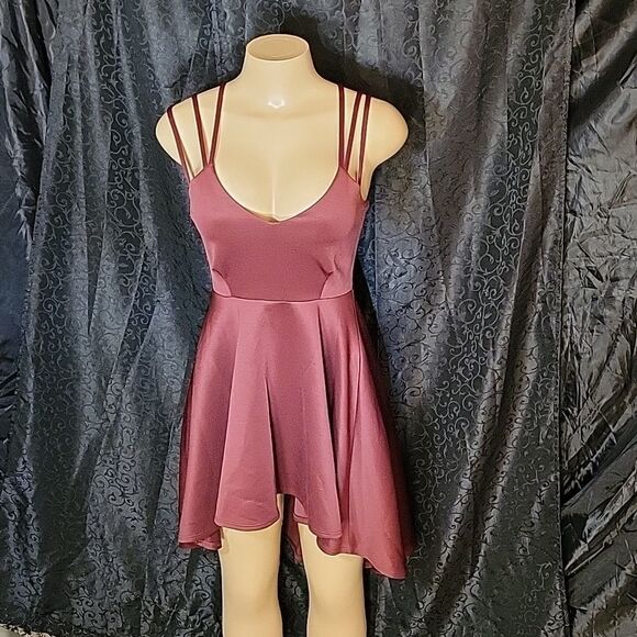 BRANDY BLU BURGUNDY LONG BACK SHORT FRONT SPAGHETTI STRAP WOMEN"S DRESS - Picture 3 of 10